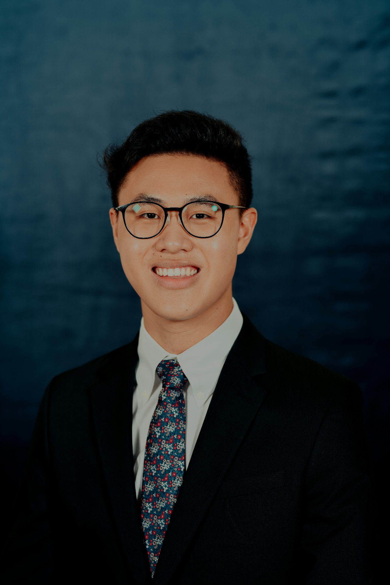 Dr. Simon - Assistant Professor of Operations Management - 卡方留学导师